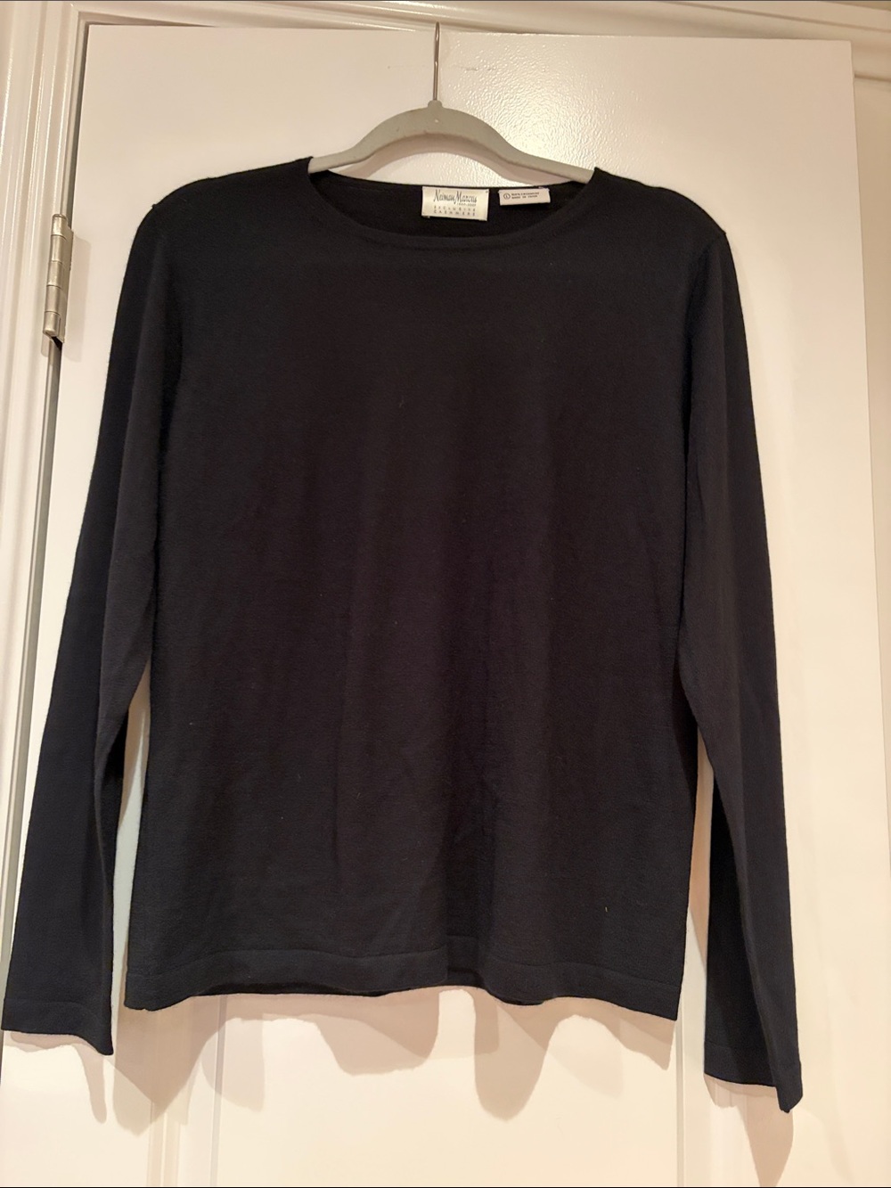 NWOT Black Lightweight Crewneck Long Sleeve Cashmere Sweater